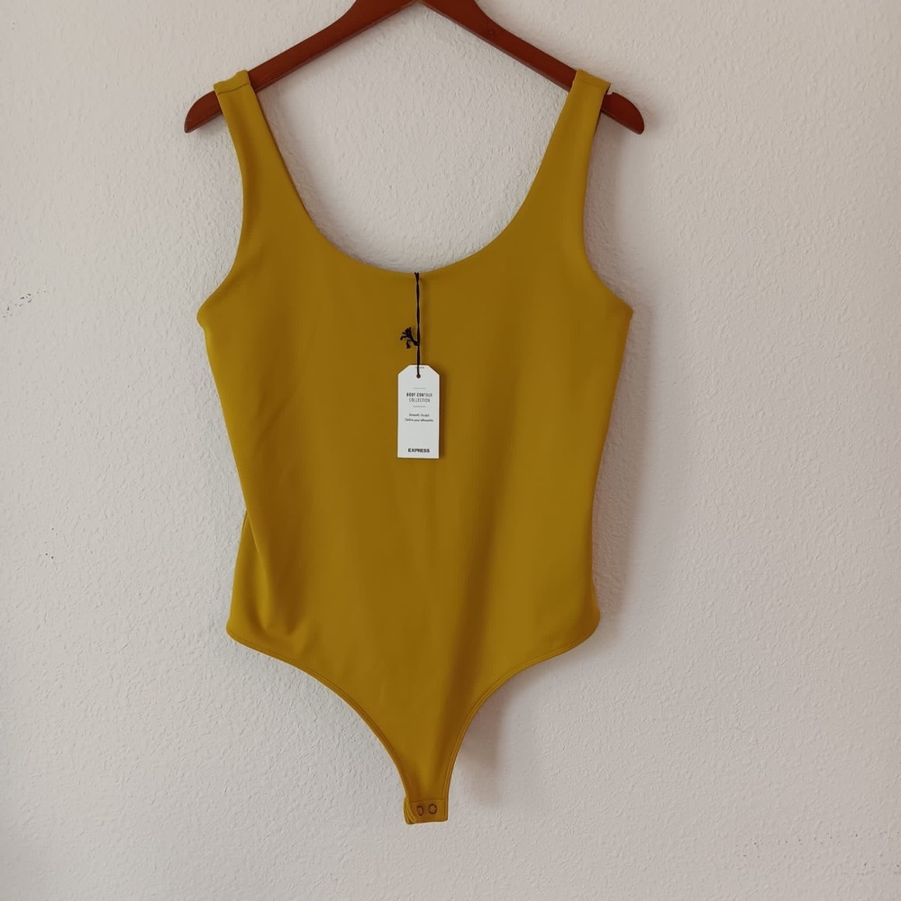 NWT Express Women’s Body Contour Tank Bodysuit Mustard Yellow Size Large